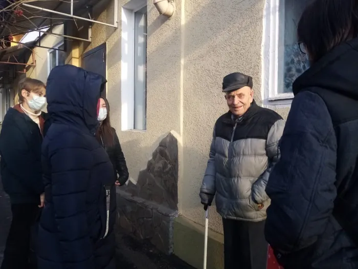 &nbsp;Учащиеся&nbsp; &nbsp;МБОУ «Школа № 97» приняли&nbsp; активное участие в городской благотворительной акции&nbsp;«Рождественский перезвон».&nbsp; Новогодние подарки ребята передали&nbsp; ветеранам&nbsp;Великой Отечественной войны,&nbsp;труженикам тыла, в благотворительный фонд&nbsp; «Я без мамы»